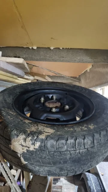 Aluma. �/�: 1 000���., �����: 120���. ����
