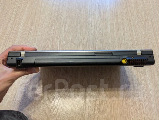 IBM ThinkPad. 15.4", 2����, ��� 1024 ��, ���� 500���, Bluetooth: 1 ����