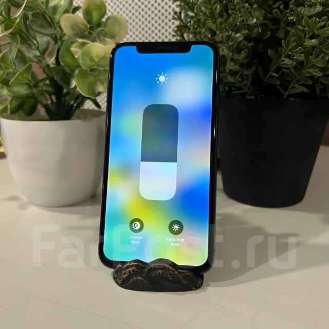 Apple iPhone X. �/�, 64 ��, ������, 3G, 4G LTE, 5G ����