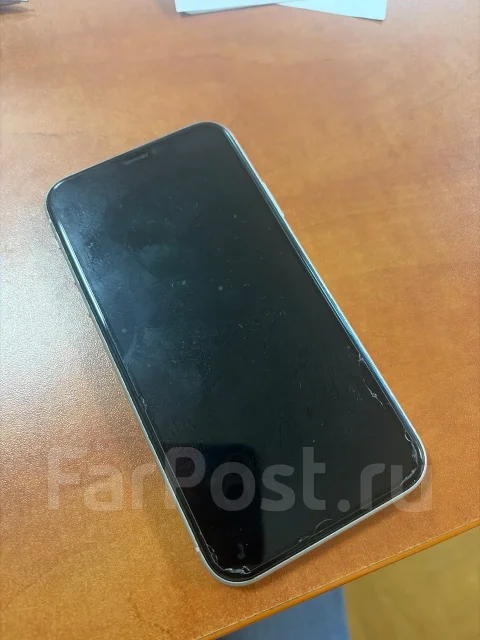 Apple iPhone 11. �/�, 128 ��, �����, 4G LTE, NFC ����