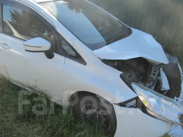 Nissan Note. �������, ��������, 1.2, ������, 200 000����. �� ����