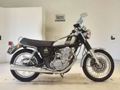 Yamaha SR400