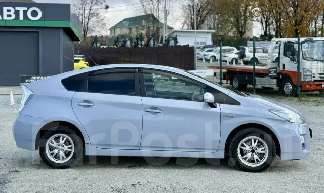 Toyota Prius. �������, ��������, 1.8 (99��.�.), ������, 183 000����. �� ����