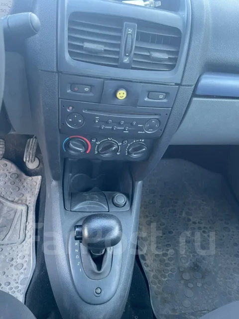 Renault Symbol. �������, ��������, 1.0 (98��.�.), ������, 38 000����. �� ����