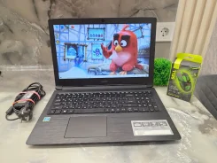 Acer. 15.6", 2,3����, ��� 8 ��, ���� 256���, WiFi: 1, Bluetooth: 1, ����������� �� 2��. ����