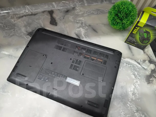 Acer. 15.6", 2,3����, ��� 8 ��, ���� 256���, WiFi: 1, Bluetooth: 1, ����������� �� 2��. ����