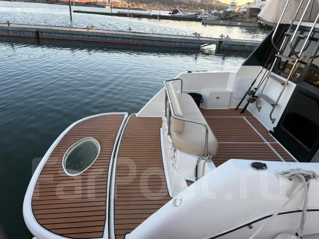 Bayliner. 1995 ���, ����� 11��., ��������� ������������, 530��.�., ������ ����
