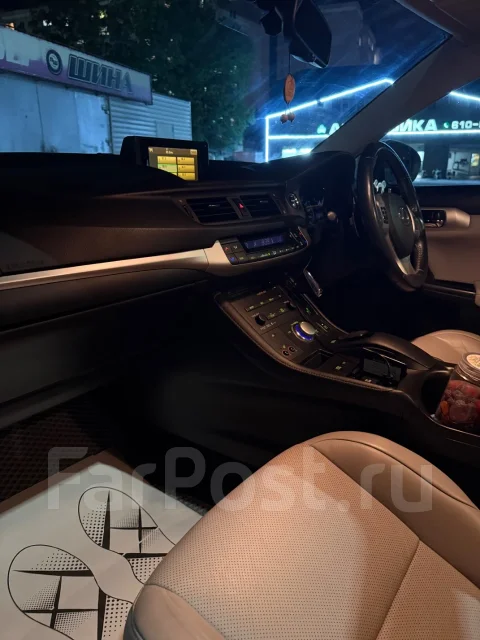 Lexus CT200h. ��������, ��������, 1.0 (99��.�.), ������, 185 000����. �� ����