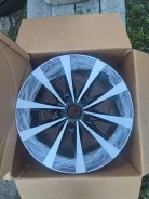Double Eight. 9.5x22", 5x150, ET50 ����