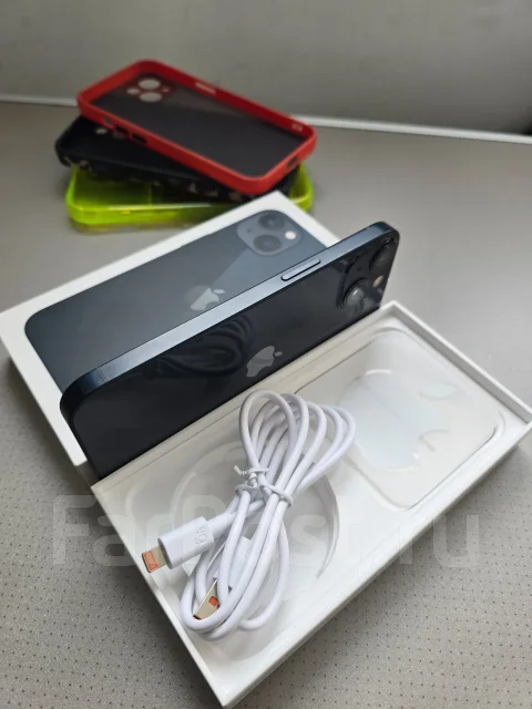 Apple iPhone 13. �/�, 128 ��, ������, 4G LTE ����