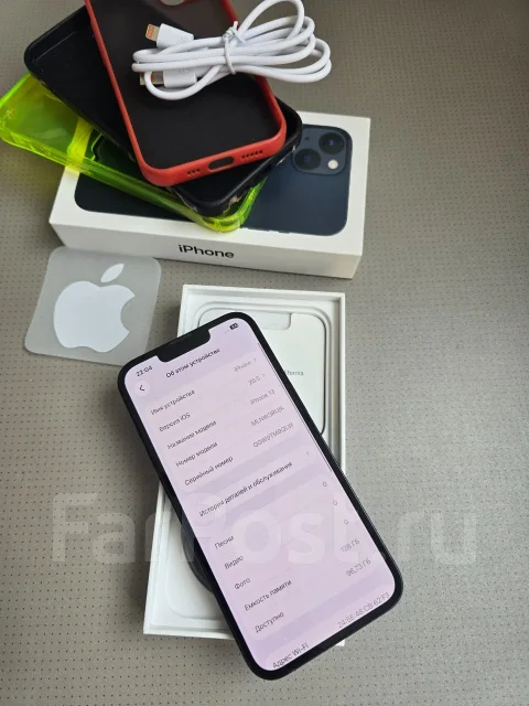 Apple iPhone 13. �/�, 128 ��, ������, 4G LTE ����