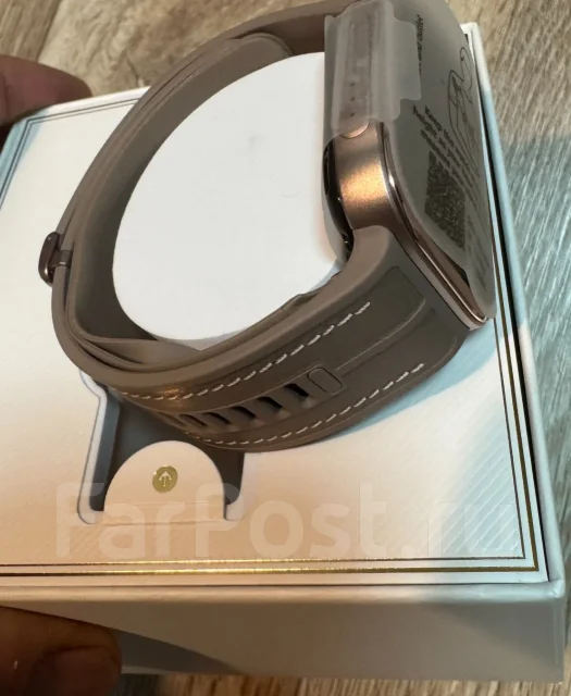 Huawei Watch. GPS, NFC ����