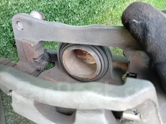5712 ������� Mazda GHY93399Z ����