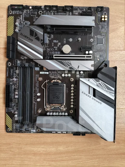Продам материнскую плату Gigabyte Z590 Gaming X во Владивостоке, б/у, в ...