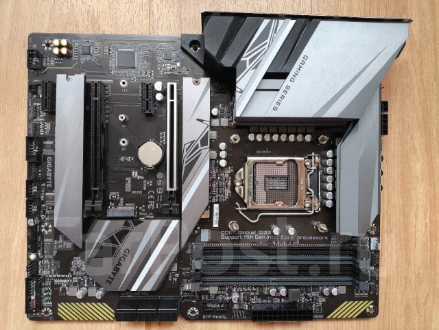 Продам материнскую плату Gigabyte Z590 Gaming X во Владивостоке, б/у, в ...
