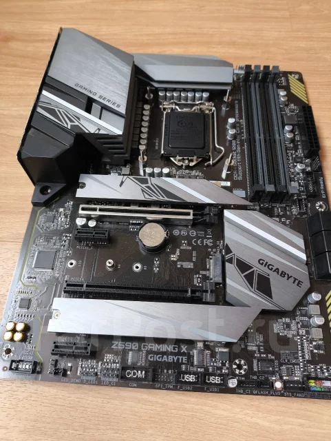 Продам материнскую плату Gigabyte Z590 Gaming X во Владивостоке, б/у, в ...