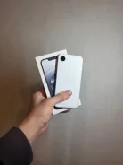 Apple iPhone 16e. �/�, 128 ��, ����� ����
