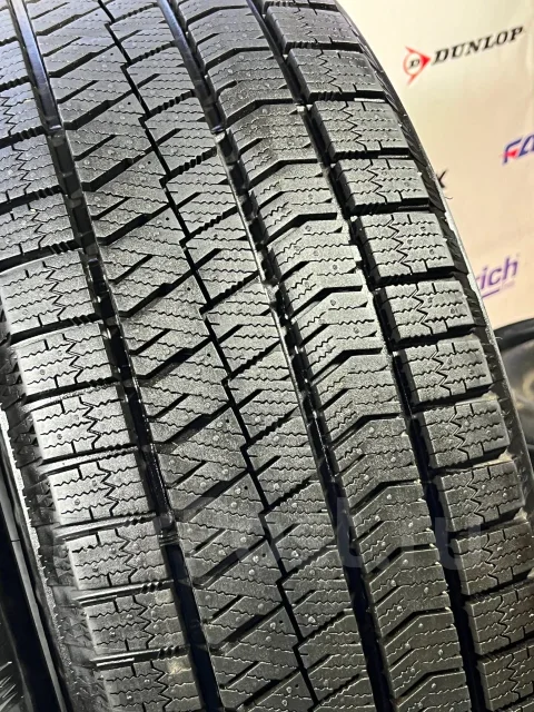 Bridgestone Blizzak VRX2. ������, ��� �����, 2017 ���, �/�, ����� 5 % ����