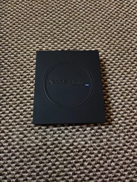 Vivo X200 Pro mini. �/�, 512 ��, ���������, 4G LTE, 5G, Dual-SIM, NFC, ������� �������, ������������ ������� ����