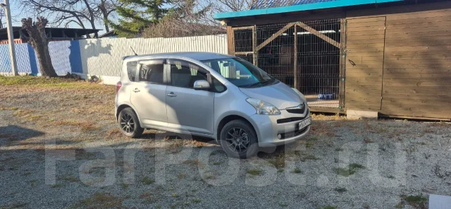 Toyota Ractis. �������, 4wd, 1.5, ������, 300 000����. �� ����