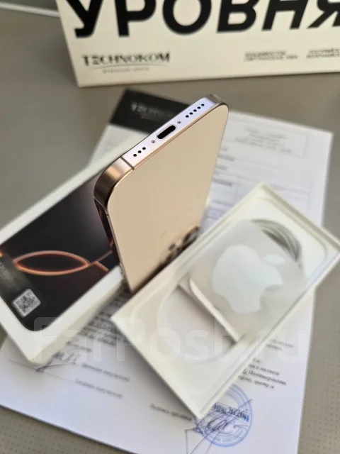 Apple iPhone 16 Pro. �/�, 256 ��, �������, 4G LTE ����