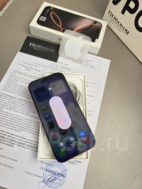 Apple iPhone 16 Pro. �/�, 256 ��, �������, 4G LTE ����