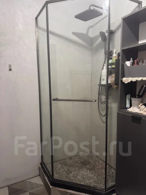��� ���� � ��������� � �����. �-� 9 ���������, ��� 324��&sup2;, ������� 12����., ���, ����: ��������, ������������� 30 ��� ����