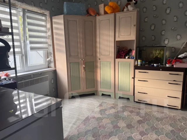 ��� ���� � ��������� � �����. �-� 9 ���������, ��� 324��&sup2;, ������� 12����., ���, ����: ��������, ������������� 30 ��� ����