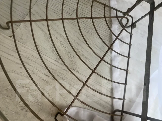 ����� ����