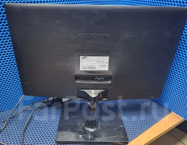 Samsung. 21.5", ���������� �� (LCD, LED, QLED) ����
