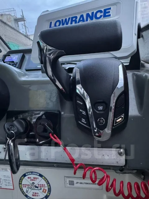 Nissan. ����� 6,7��., ��������� ���������, 200��.�., ������ ����