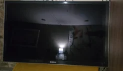 Samsung UE40D5000. LED ����