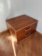 ����� ����