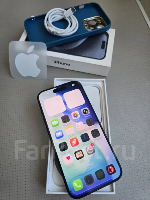 Apple iPhone 15 Pro. �/�, 256 ��, �����, 4G LTE ����