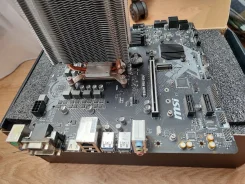 Intel Core i7-9700 ����