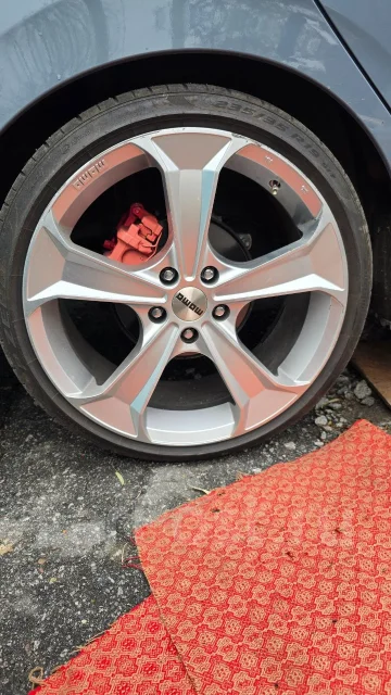 MOMO. 9.5x19", 5x114.3, ET40, �� 72,6���. ����