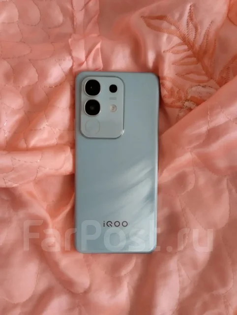 Vivo IQOO Z10x. �/�, 128 ��, �����, 3G, 4G LTE, 5G, Dual-SIM, ������� ������� ����