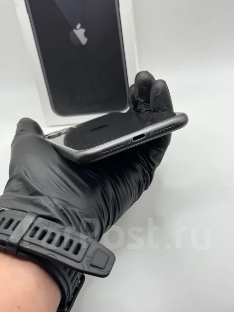 Apple iPhone 11. �/�, 128 ��, ������, 3G, 4G LTE, 5G, ����������, NFC, ������� �������, ������������ ������� ����
