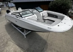 Searay. 2022 ���, ����� 9,5��., ��������� ���������, 400��.�., ������. ��� ����� �� ������������ ����